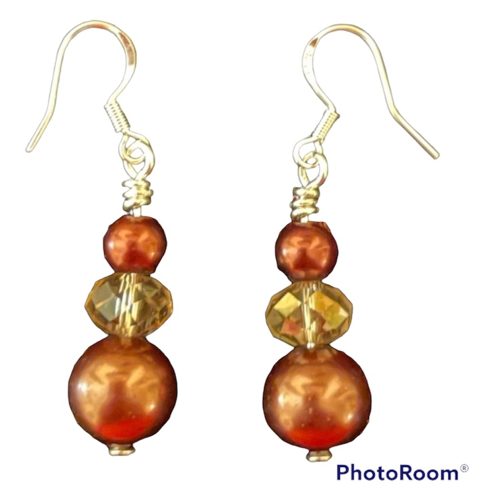Maroon Pearl Earrings